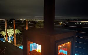 Modern beach house with 180 degree bay views - Melbourne, Australia