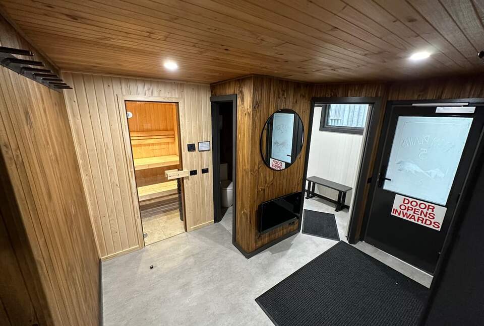 The ultimate mountain escape … for Snow or MTB... with Finnish Sauna - Falls Creek, Australia