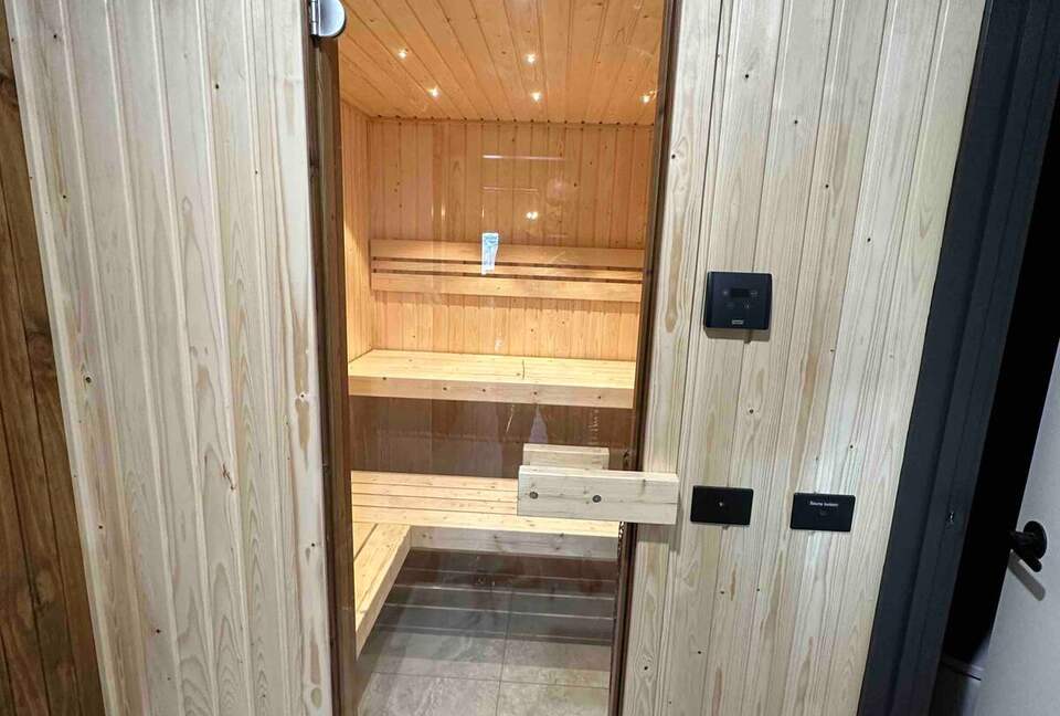 The ultimate mountain escape … for Snow or MTB... with Finnish Sauna - Falls Creek, Australia