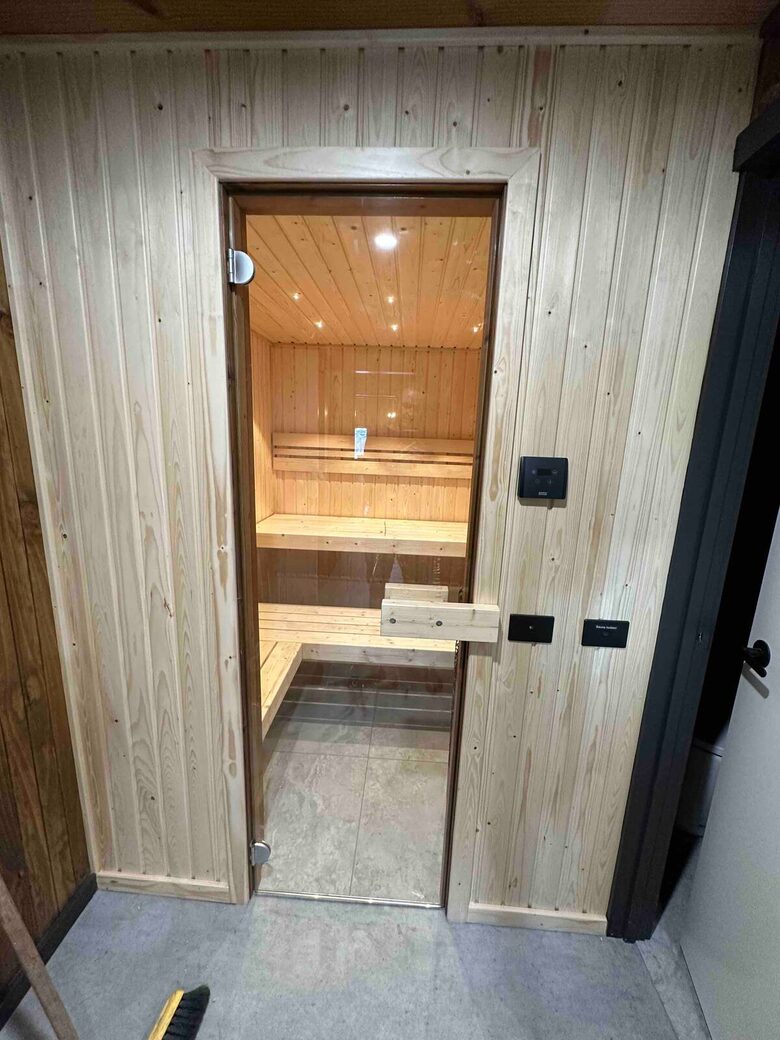 The ultimate mountain escape … for Snow or MTB... with Finnish Sauna - Falls Creek, Australia