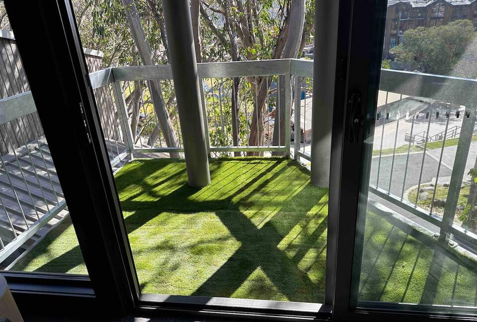 The ultimate mountain escape … for Snow or MTB... with Finnish Sauna - Falls Creek, Australia