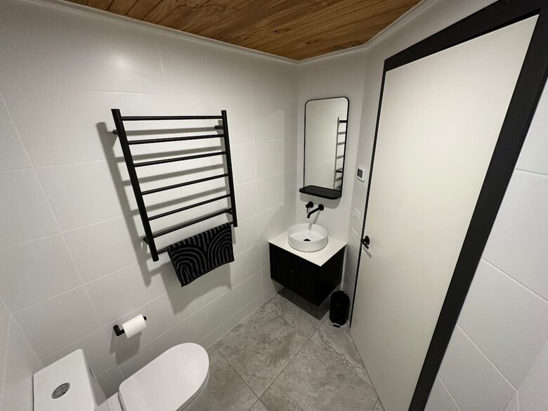 The ultimate mountain escape … for Snow or MTB... with Finnish Sauna - Falls Creek, Australia