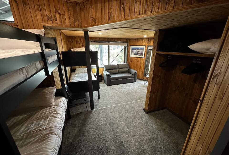 The ultimate mountain escape … for Snow or MTB... with Finnish Sauna - Falls Creek, Australia