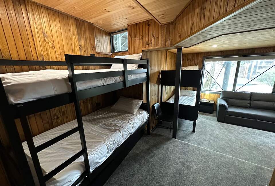 The ultimate mountain escape … for Snow or MTB... with Finnish Sauna - Falls Creek, Australia