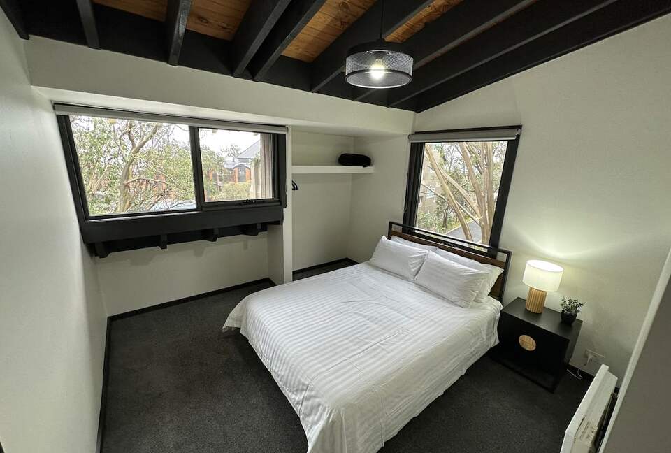 The ultimate mountain escape … for Snow or MTB... with Finnish Sauna - Falls Creek, Australia