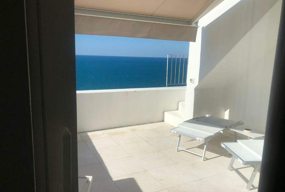 Quiet Coastal Apartment Among Peschici’s White Lanes - Peschici, Italy