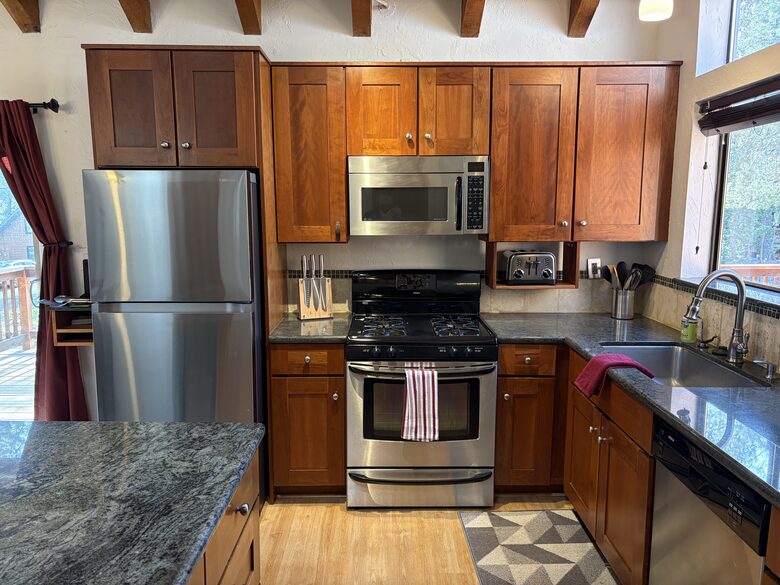 Forest Glen Mountain Retreat in Squaw/Palisades - Olympic Valley, California