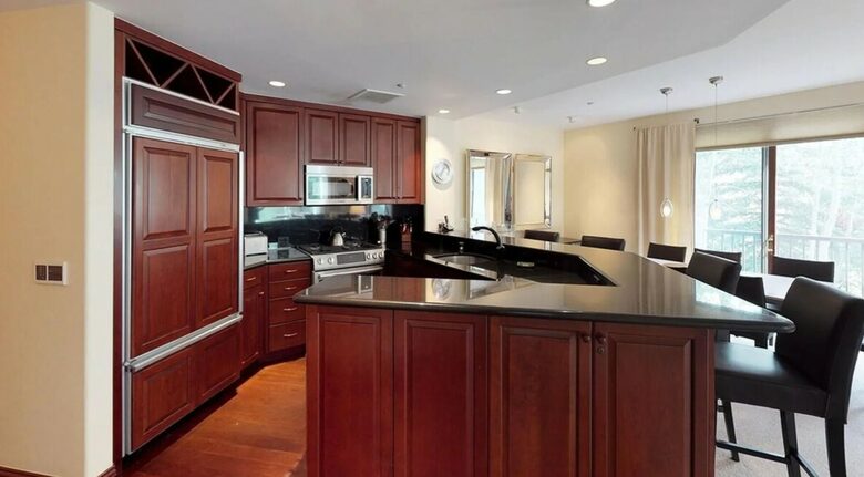 Vail Ski-in Ski-out Condo - Vail, Colorado