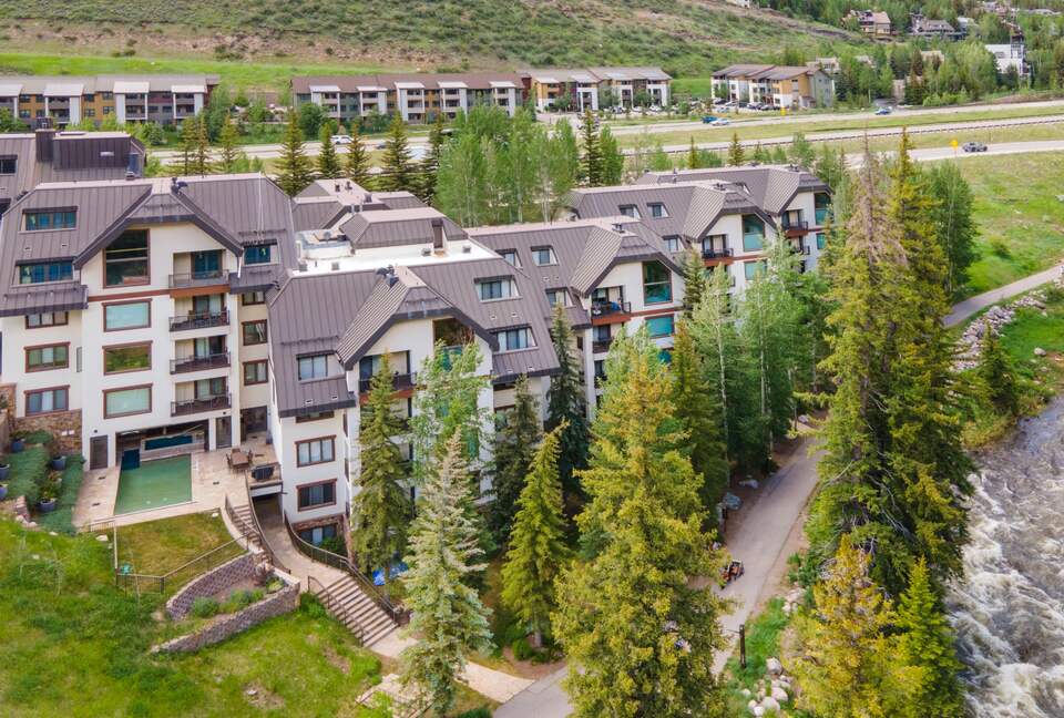 Vail Ski-in Ski-out Condo - Vail, Colorado