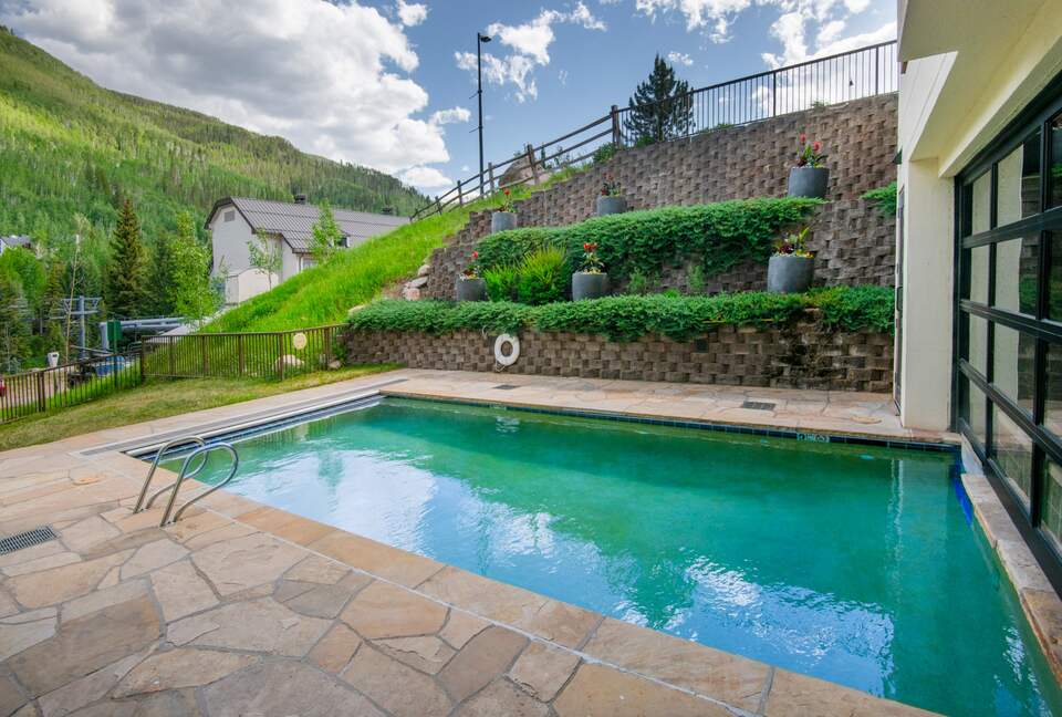 Vail Ski-in Ski-out Condo - Vail, Colorado