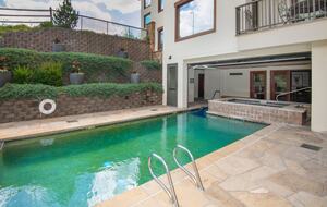 Vail Ski-in Ski-out Condo - Vail, Colorado