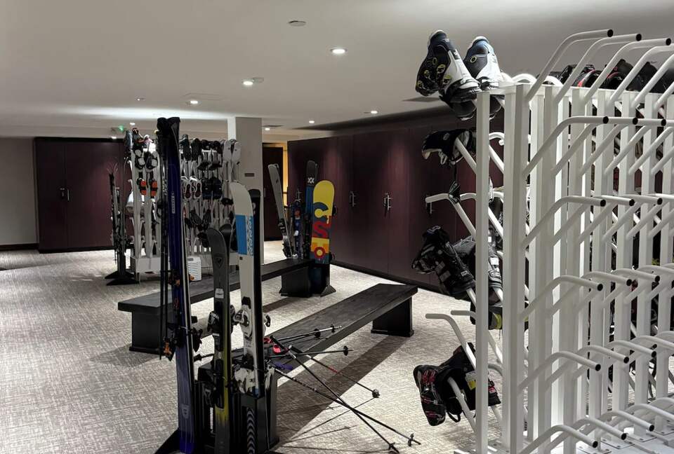 Vail Ski-in Ski-out Condo - Vail, Colorado