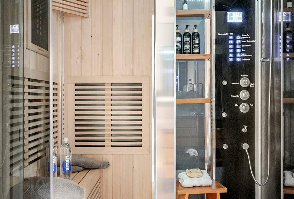 Sedona Sky Deck Escape - Sedona, Arizona