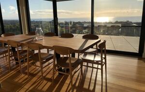 Modern beach house with 180 degree bay views - Melbourne, Australia