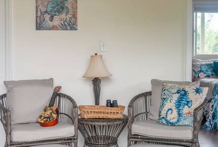 Ocean View Retreat Steps from the Beach - Captain Cook, Hawaii