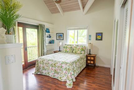 Ocean View Retreat Steps from the Beach - Captain Cook, Hawaii