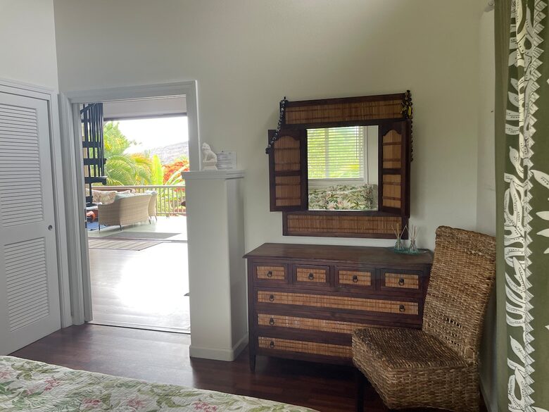 Ocean View Retreat Steps from the Beach - Captain Cook, Hawaii