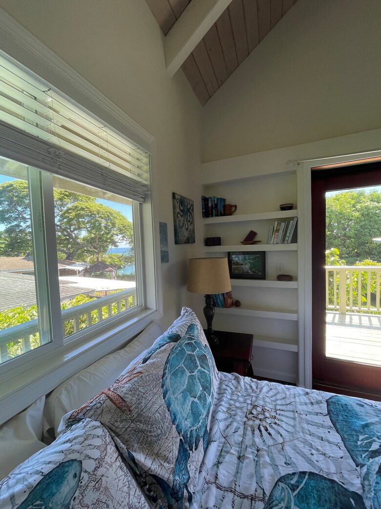 Ocean View Retreat Steps from the Beach - Captain Cook, Hawaii