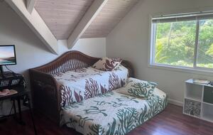 Ocean View Retreat Steps from the Beach - Captain Cook, Hawaii