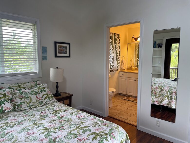 Ocean View Retreat Steps from the Beach - Captain Cook, Hawaii