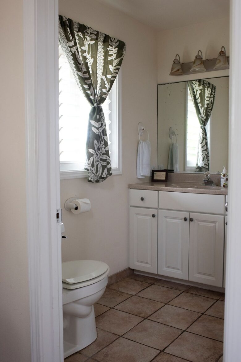 Ocean View Retreat Steps from the Beach - Captain Cook, Hawaii