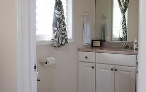 Ocean View Retreat Steps from the Beach - Captain Cook, Hawaii