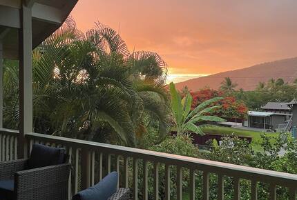 Ocean View Retreat Steps from the Beach - Captain Cook, Hawaii