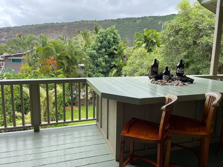Ocean View Retreat Steps from the Beach - Captain Cook, Hawaii