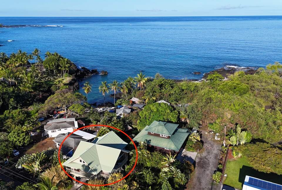 Ocean View Retreat Steps from the Beach - Captain Cook, Hawaii