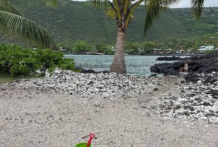 Ocean View Retreat Steps from the Beach - Captain Cook, Hawaii
