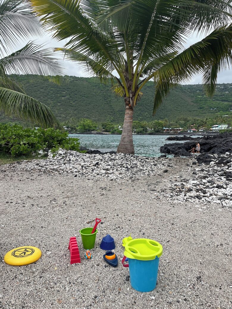 Ocean View Retreat Steps from the Beach - Captain Cook, Hawaii