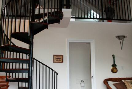 Ocean View Retreat Steps from the Beach - Captain Cook, Hawaii