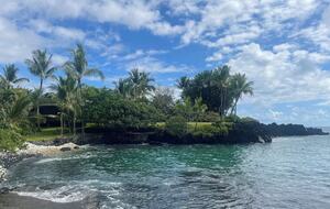 Ocean View Retreat Steps from the Beach - Captain Cook, Hawaii