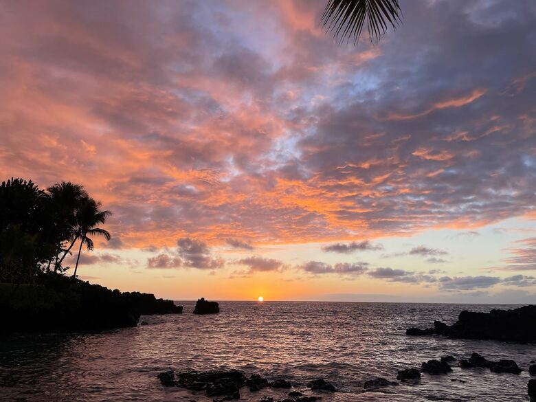 Ocean View Retreat Steps from the Beach - Captain Cook, Hawaii