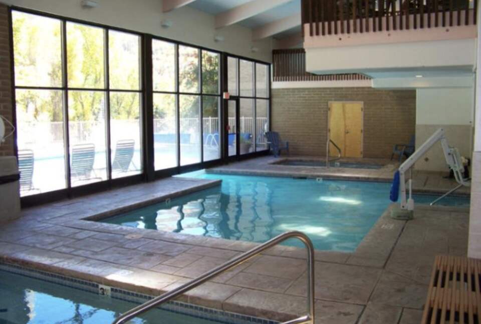 Sandstone Creek Mountain Retreat - Vail, Colorado