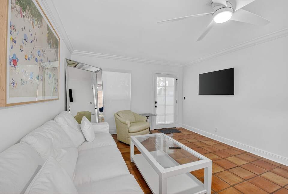 Stylish Coastal Bungalow Minutes from the Ocean - Delray Beach, Florida