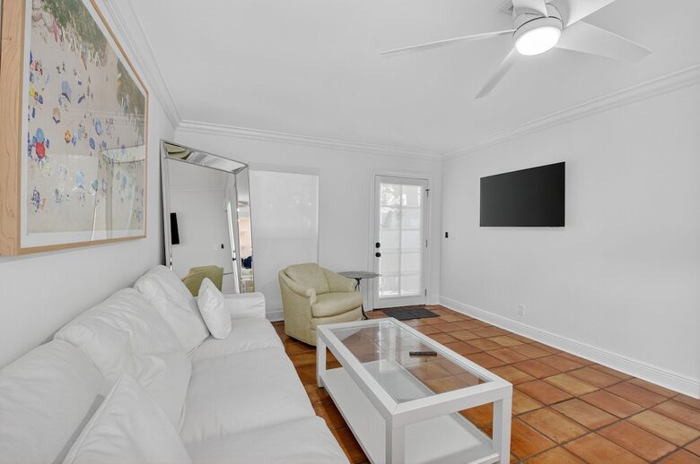 Stylish Coastal Bungalow Minutes from the Ocean - Delray Beach, Florida