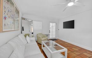 Stylish Coastal Bungalow Minutes from the Ocean - Delray Beach, Florida