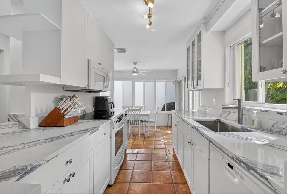 Stylish Coastal Bungalow Minutes from the Ocean - Delray Beach, Florida