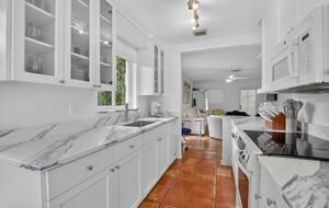 Stylish Coastal Bungalow Minutes from the Ocean - Delray Beach, Florida