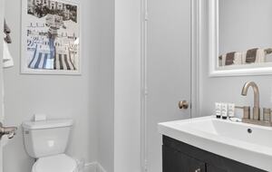 Stylish Coastal Bungalow Minutes from the Ocean - Delray Beach, Florida