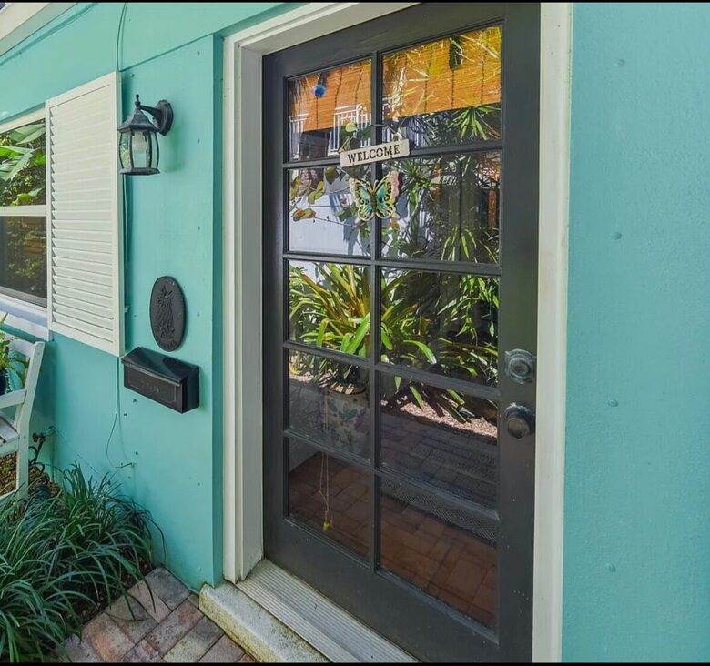 Stylish Coastal Bungalow Minutes from the Ocean - Delray Beach, Florida