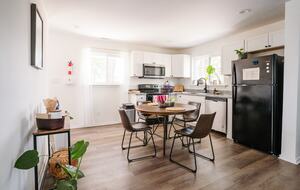 Peaceful Charlotte Getaway Close to the City - Charlotte, North Carolina