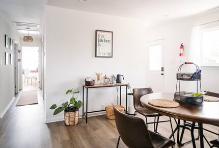 Peaceful Charlotte Getaway Close to the City - Charlotte, North Carolina