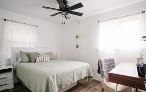 Peaceful Charlotte Getaway Close to the City - Charlotte, North Carolina