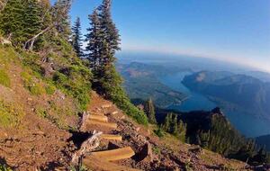 Puyallup Farmhouse Retreat - Puyallup, Washington