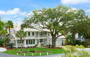 Marshfront Coastal Retreat on Saint Simons Island - Saint Simons Island, Georgia