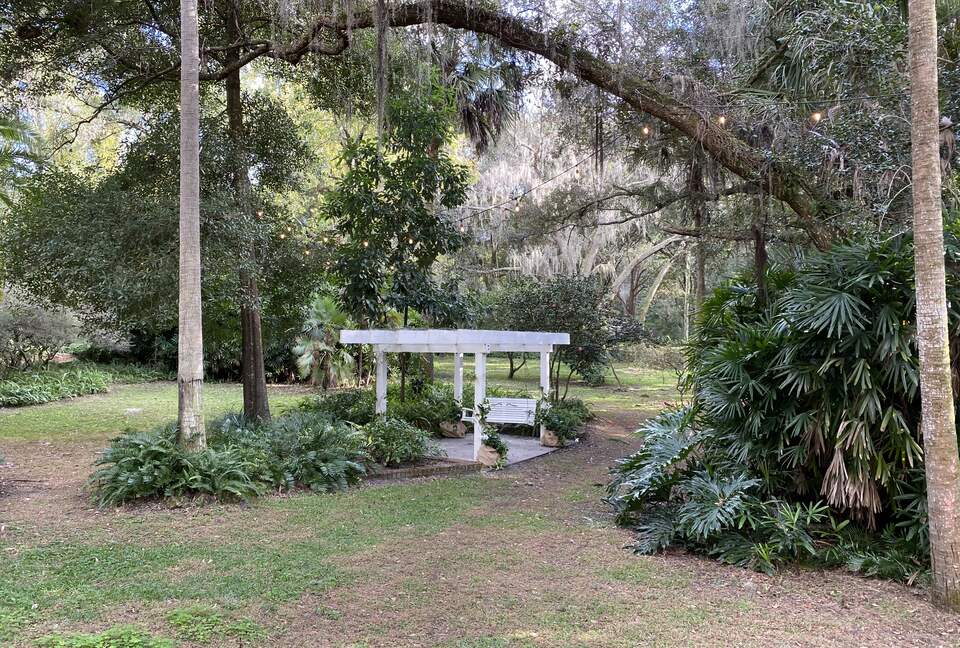 Countryside Escape Near Orlando with Private Acreage - Orlando, Florida