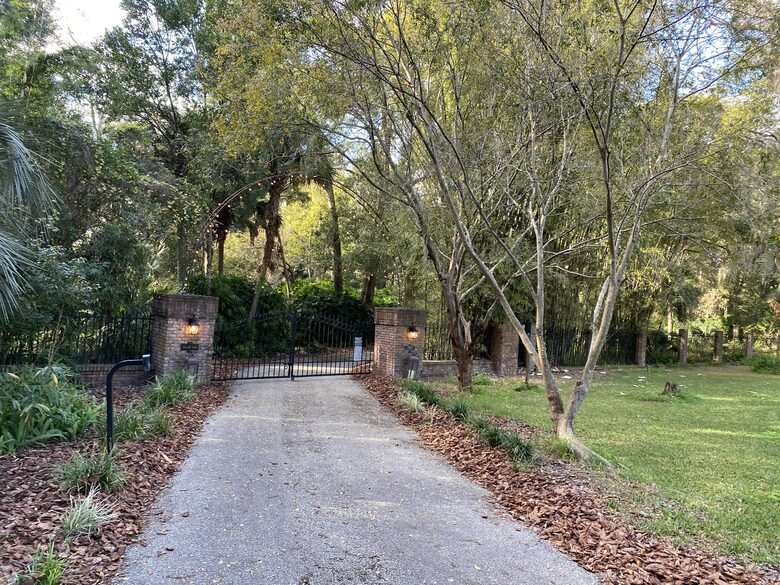 Countryside Escape Near Orlando with Private Acreage - Orlando, Florida