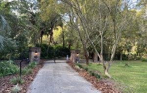Countryside Escape Near Orlando with Private Acreage - Orlando, Florida